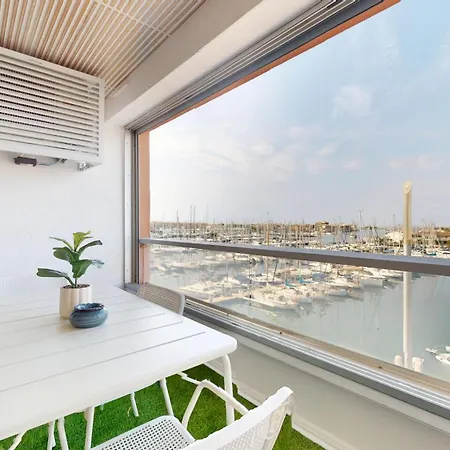 Magnifique Avec Vue Exceptionnelle Sur Le Port , Dernier Etage Terrasse Parking דירה *