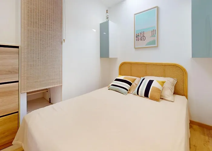 Magnifique Avec Vue Exceptionnelle Sur Le Port , Dernier Etage Terrasse Parking Appartement *