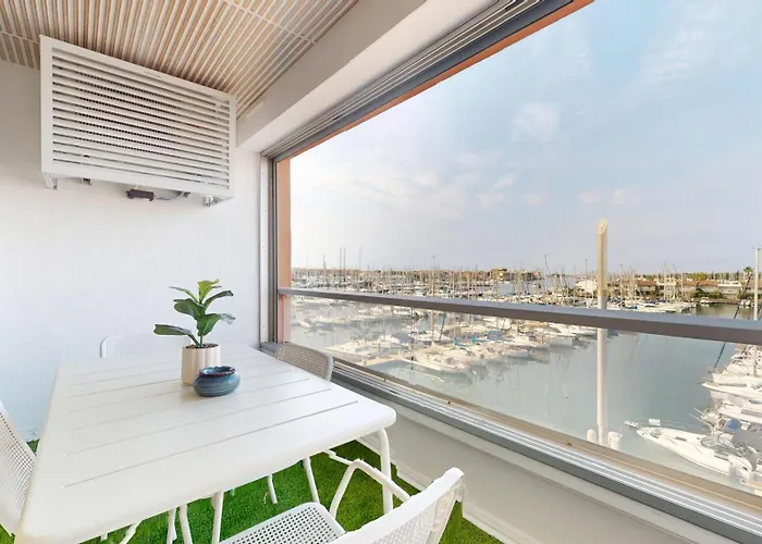 Magnifique Avec Vue Exceptionnelle Sur Le Port , Dernier Etage Terrasse Parking Appartement *